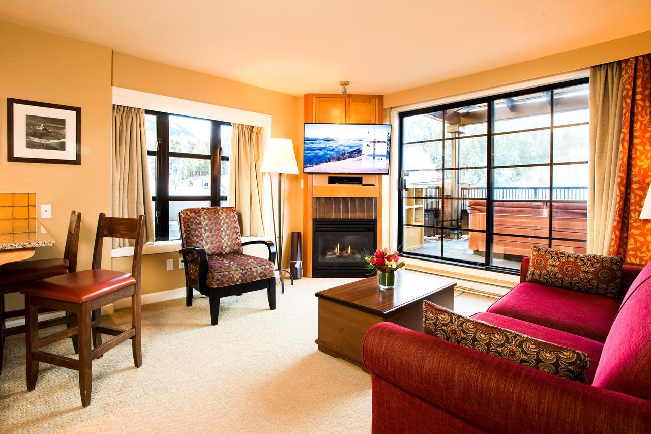 Sundial Hotel Whistler Exterior photo